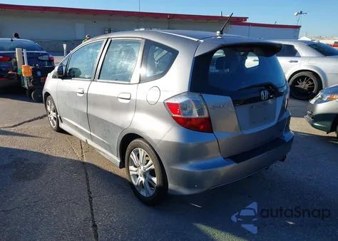 2010 Honda Fit Sport из США, поврежденный, VIN JHMGE8H47AC004213